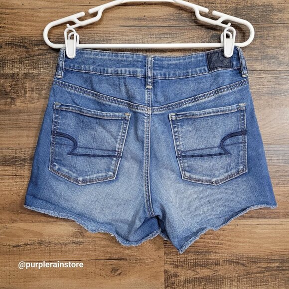 American Eagle Hi Rise Shortie Size 8 Super Stretch Raw Hem Medium Light Wash - Picture 2 of 11